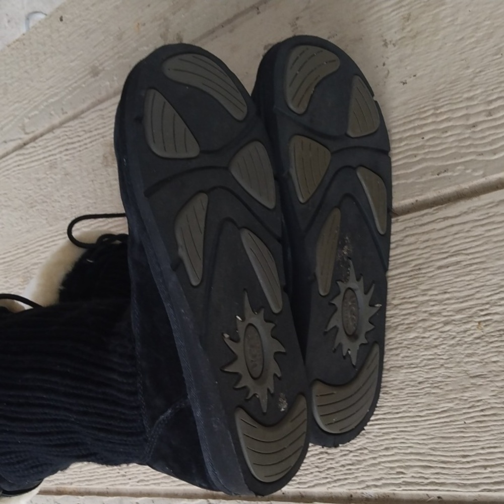 UGG AUSTRALIA BOOTS - Picture 8 of 9